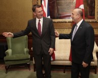 Çavuşoğlu İngiliz Mevkidaşıyla Görüştü