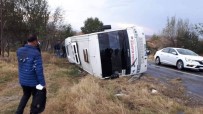 ASKERİ PERSONEL - Edirne'de Askeri Personeli Taşıyan Servis Kaza Yaptı Açıklaması 13 Yaralı