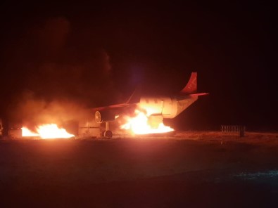 Havalimanında Uçak Yangını Tatbikatı Gerçeğini Aratmadı