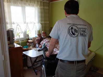 Kartepe'de Hastalara Hasta Yatağı Yardımı Devam Ediyor