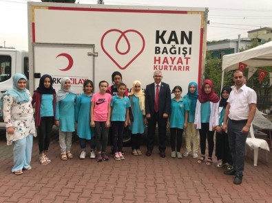 Kızılay'a Kan Bağışında Mahalleler Yarışıyor