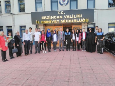 Öğrenciler Çanakkale Ve İstanbul'u Gezdi