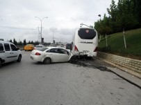YUSUF YıLDıZ - Otobüse Çarpan Sürücü Ağır Yaralandı