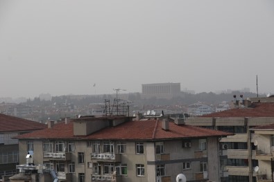 Ankara toz bulutuyla kaplandı