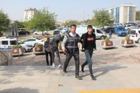 FıRAT ÜNIVERSITESI - Elazığ'da Bir Kişinin Öldüğü Olayla İlgili İki Şüpheli Yakalandı, Biri Tutuklandı