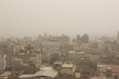 Kilis'te Toz Bulutu Hayatı Olumsuz Etkiliyor