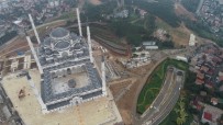 (Özel) İnşaatında Sona Gelinen Çamlıca Camii'nde Yapılan Çevre Düzenleme Çalışmaları Havadan Görüntülendi