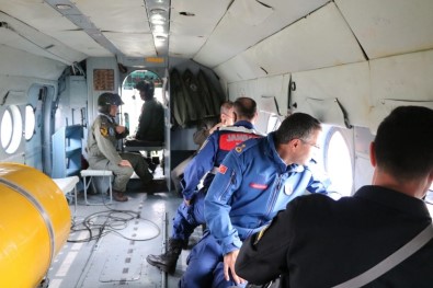 Sakarya'da Helikopterli Trafik Denetiminde 15 Araç Sürücüsüne Ceza Kesildi