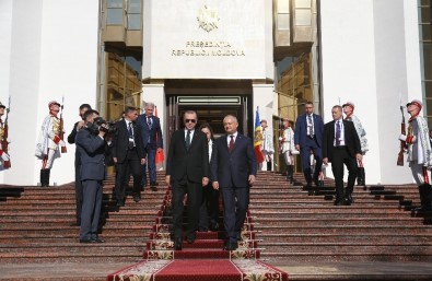 Cumhurbaşkanı Erdoğan, Moldova Cumhurbaşkanlığı Binası'nın Açılış Törenine Katıldı