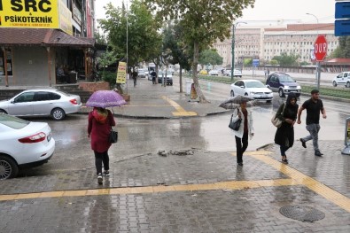 Gaziantep'te Sağanak Yağışlar Nefes Aldırdı