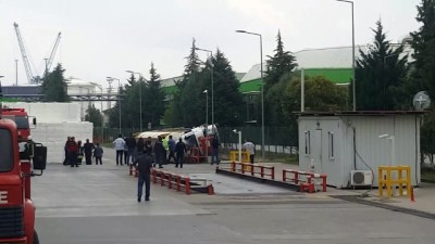 Kocaeli'de Tanker Devrildi Açıklaması 1 Yaralı