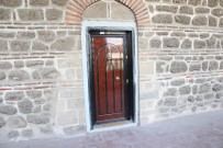 ÇELİK KAPI - Tarihi Handa Her Yer Çelik Kapı