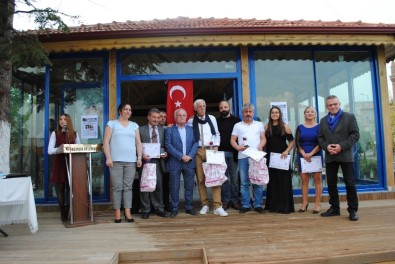 Türkiye Kosova Dostluk Sergisi Eğirdir'de Açıldı