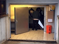 ARA GÜLER - Ünlü Fotoğraf Sanatçısı Ara Güler'in Cenazesi Hastane Morgundan Alındı