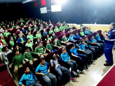 Alaşehir Jandarma'dan Öğrencilere Trafik Eğitimi