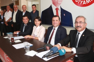 CHP'li Milletvekilleri Partililerle Bir Araya Geldi