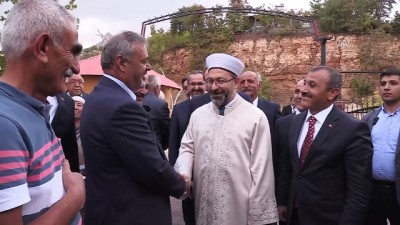 Diyanet İşleri Başkanı Erbaş'tan Cemevine Ziyaret