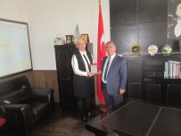 ORMANLı - Erdek'te 'Yılın Muhtarı' Semra Baycan Seçildi