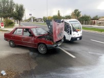 TEMİZLİK ARACI - Erzincan'da Hareket Halindeki Araç Alev Aldı