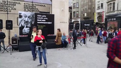 İstiklal Caddesi'nde Ara Güler Platformu