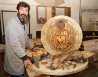 DEMET AKALIN - Ahşap Fuarında Demet Akalın'a Ahşaptan Beşiktaş Arması Hediye Edilecek