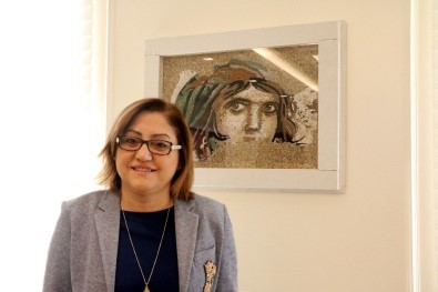 Çingene Kızı, 1 Ay Sonra Kayıp Parçasına Kavuşuyor