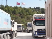 KAMYONCULAR - KKTC'de 3 Aydır Maaş Alamayan Kamyoncular Eylemde