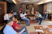 ÜMMET AKIN - Ümmet Akın'dan Rakip Partiye Jest