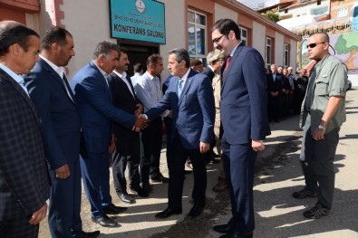 Vali Kalkancı Çelikhan'da Muhtarlar Ve Vatandaşlarla Bir Araya Geldi