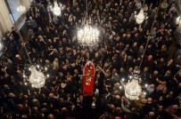 TAZİYE MESAJI - Ara Güler İçin Üç Horan Ermeni Kilisesi'nde Tören