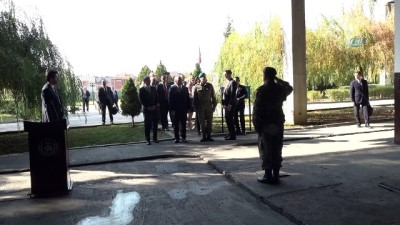 Bakan Çavuşoğlu Kosova'da Sultan Murat Kışlası'nı Ziyaret Etti
