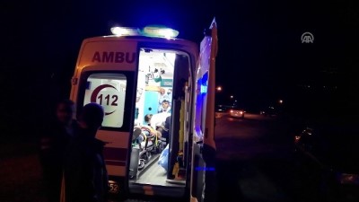Freni Tutmayan Kamyon 2 Traktöre Çarptı Açıklaması 5 Yaralı