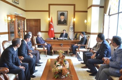 Köy Ve Mahalle Muhtarları Vali Arslantaş'ı Ziyaret Etti