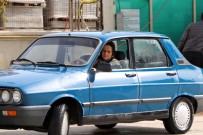 65 Yaşında Ve Erkek Şoförlere Taş Çıkartıyor