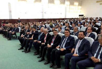 Dündar, Buhara'da Uluslararası Sosyal Bilimler Kongresi'ne Katıldı