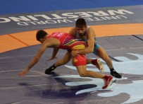ÇEYREK FİNAL - Dünya Serbest Güreş Şampiyonası'nda 4 Milli Güreşçi Yarı Finale Kalamadı
