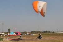 AHMET ŞİMŞEK - Yamaç Paraşütü Şampiyonları Ödüllerini Aldı