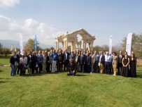 AHMET SOLEY - Avrupalı Büyükelçiler Afrodisias'a Hayran Kaldı