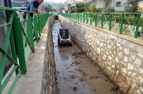 DERE YATAĞI - Çamaşır Deresine Ağır Bakım