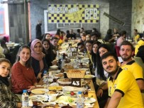 GENÇ FENERBAHÇELİLER - Genç Fenerbahçeliler Kahvaltıda Buluştu