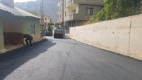 MUHAMMET FUAT TÜRKMAN - Şemdinli'de Yollar Asfaltlanıyor