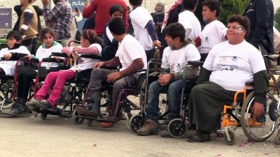 Suriyeli Engelli Çocuklardan 'Umut Adımı'