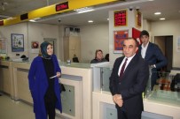 KURULUŞ YILDÖNÜMÜ - Ağrı'da PTT'den Müşterisine Sürpriz