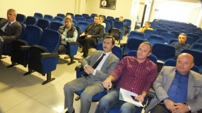 Burhaniye'de İşletme Sahiplerine Etiketleme Semineri