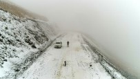 GÜZERGAH - Erzurum'da Lapa Lapa Kar Ve Tipi