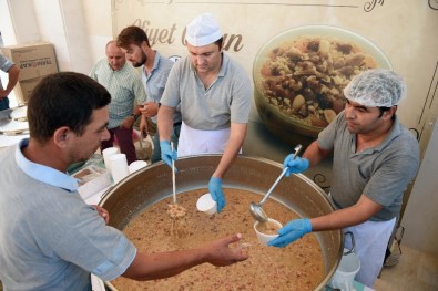 Kepez'den 10 Bin Kişiye Aşure
