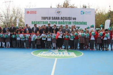 Kocaeli'de 10 Bin Öğrenci Basketbol Topuna Kavuştu