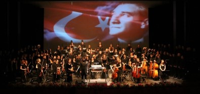 Antalya'da Cumhuriyet Konseri