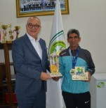 VODAFONE - Başkan Ergün'den Manisa BBSK'nin Şampiyon Atletine Tebrik