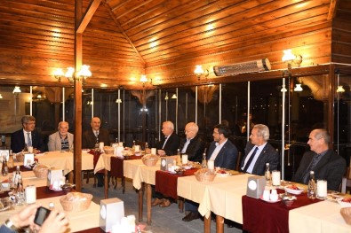 Beypazarı Belediye Başkanı Kaplan'dan Eski Başkanlara Plaket